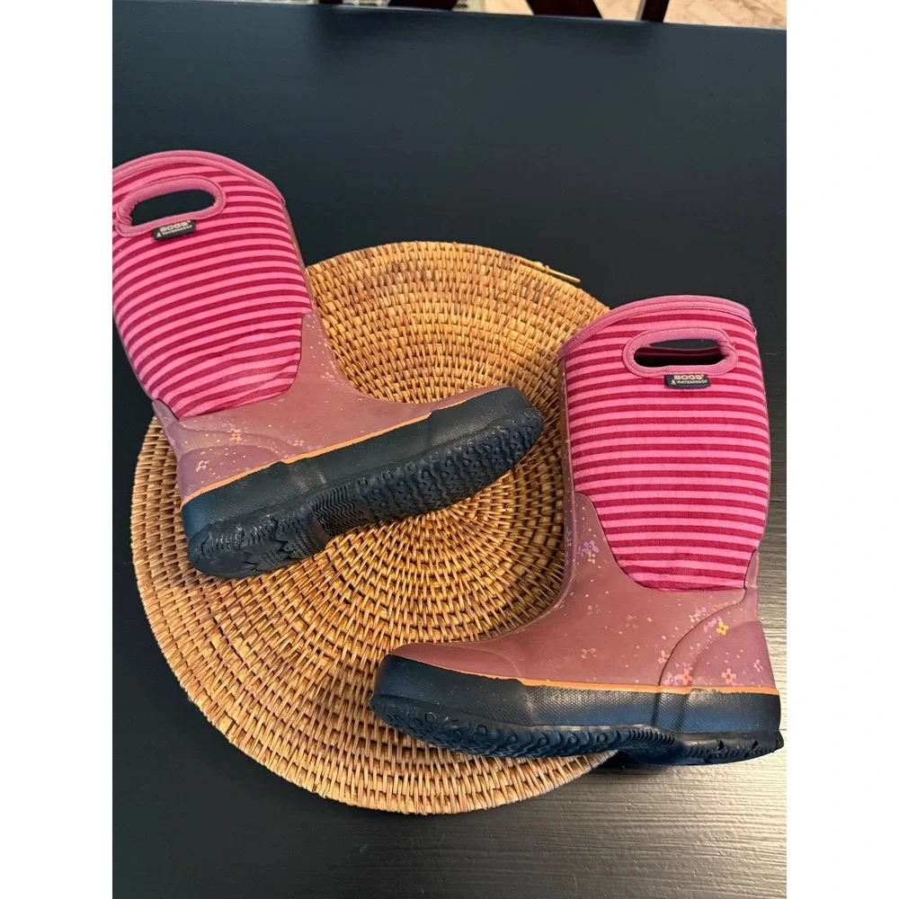 Bogs Classic Flower Stripe Youth Size 2 Pink‎ Waterproof Insulated Rain Boots